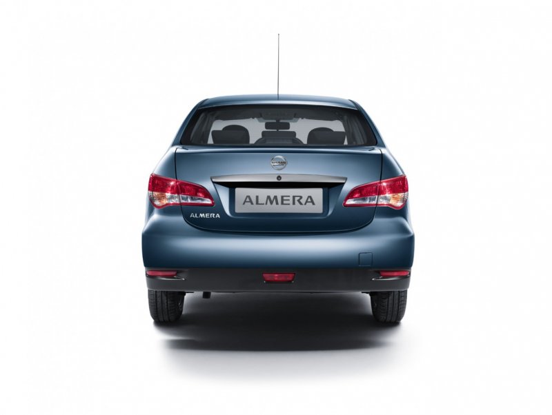 Nissan Almera g15 сзади