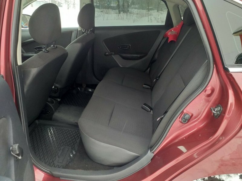Nissan Almera g15 салон сзади