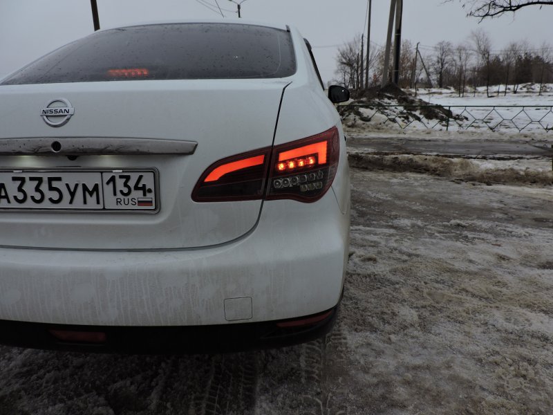 Nissan Almera g15 сзади