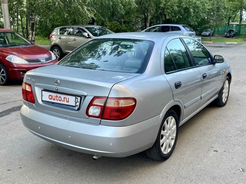 Nissan Almera II (n16)