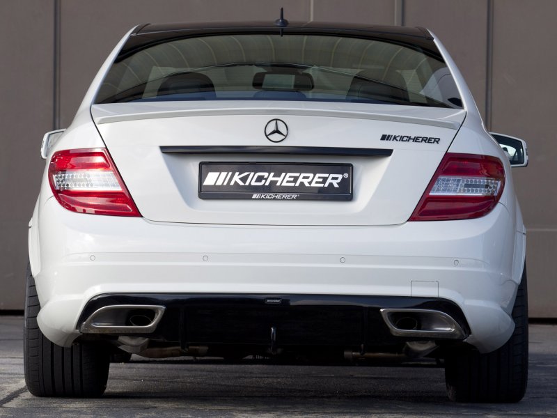 Mercedes c63 AMG White