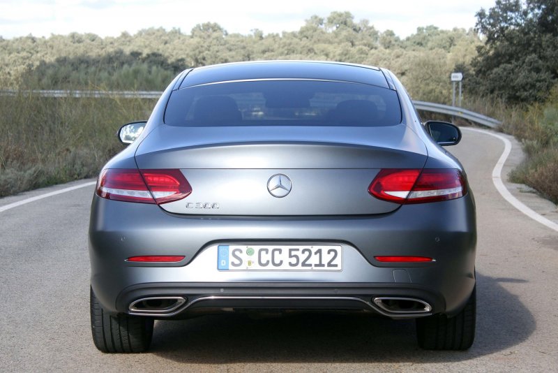 Mercedes Benz c class Coupe сзади