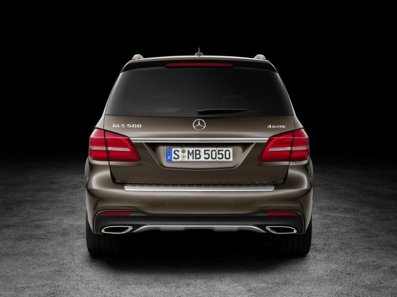 Mercedes Benz GLS сзади