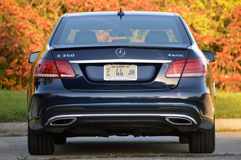 Мерседес-Бенц e350 4matic