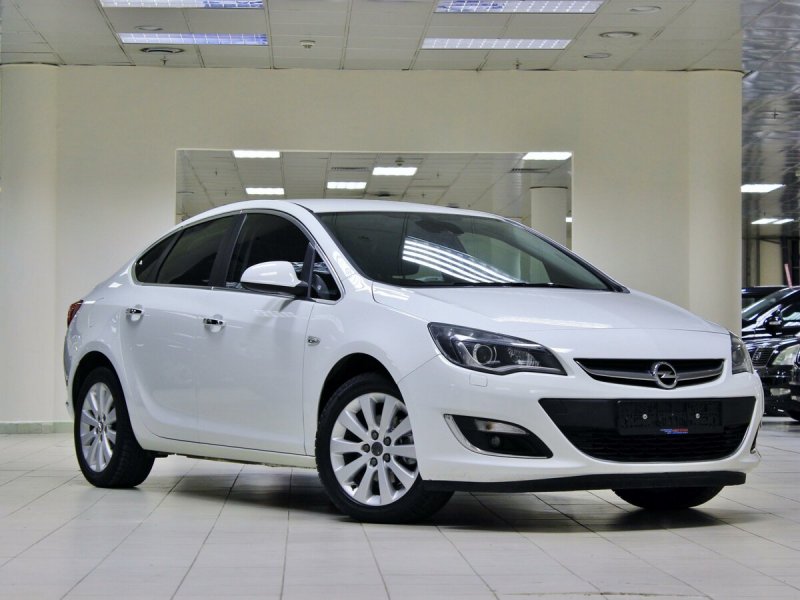 Opel Astra j 2013 седан