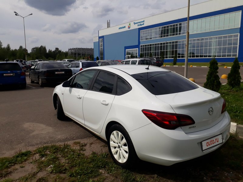 Opel Astra j Рестайлинг 2012