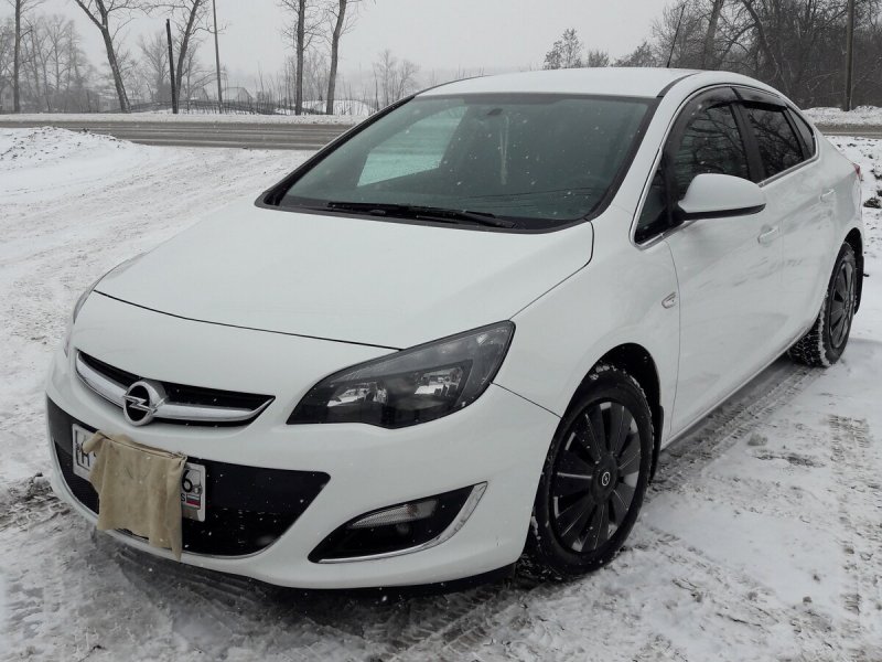 Опель Астра j 17 белые