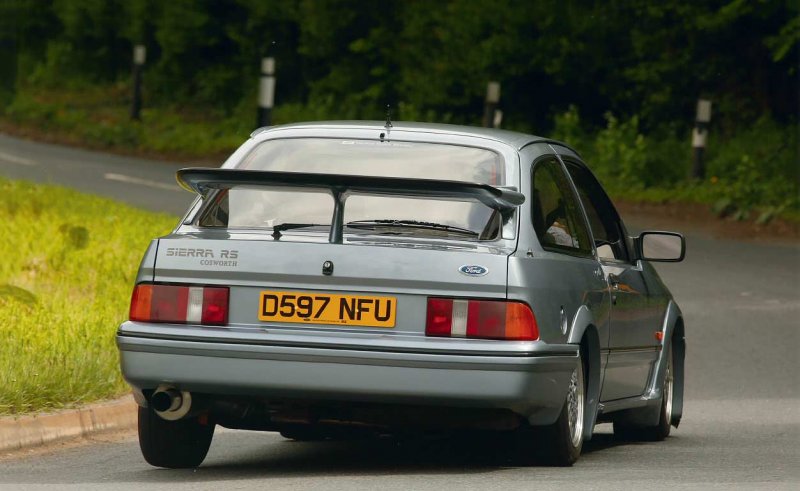 Форд Sierra Cosworth RS 500