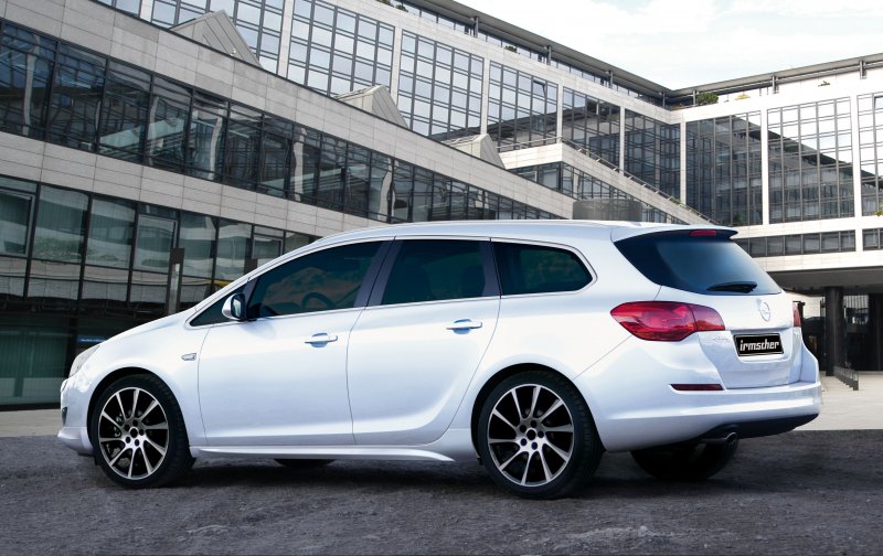 Универсал Opel Astra Sports Tourer