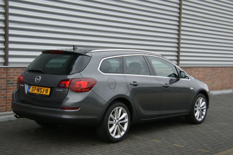 Opel Astra j Sport Tourer