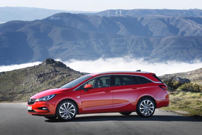 Opel Astra 2010 универсал