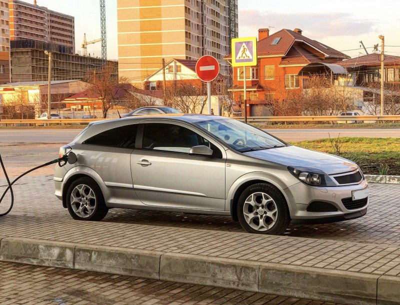Opel Astra h Coupe
