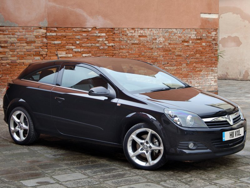Opel Astra h 2008 купе