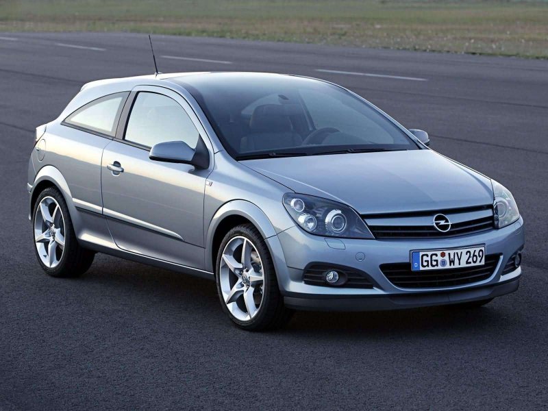 Опель Астра h GTC 2004