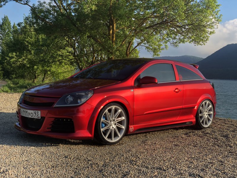 Опель Астра h GTC 1.8