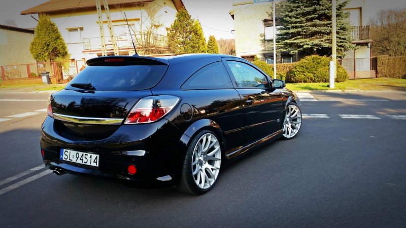 Opel Astra h GTC r18