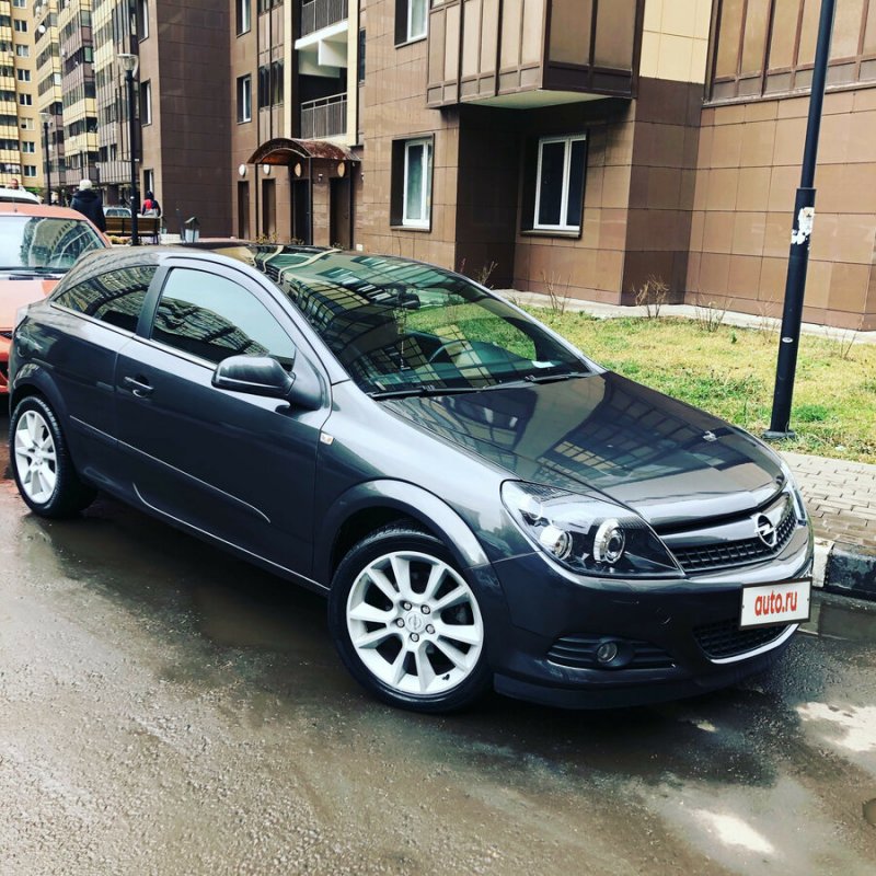 Opel Astra h GTC 2010