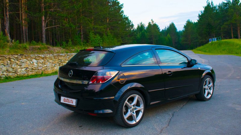 Opel Astra h GTC 2008