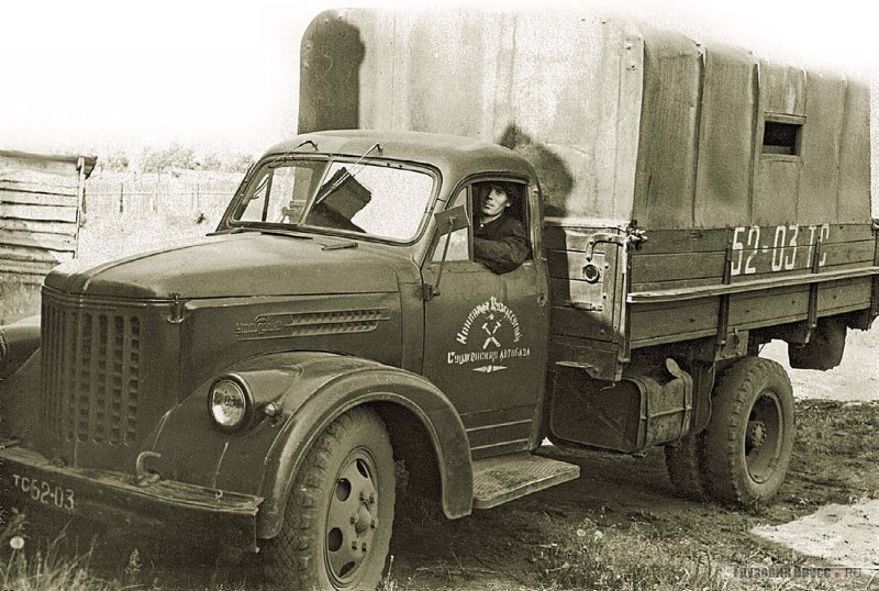 Уральский грузовик ЗИС-355м