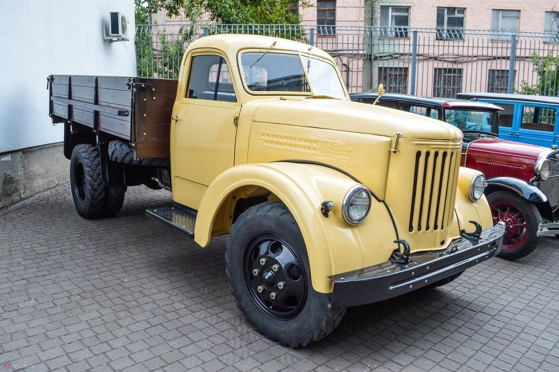 Грузовик УРАЛЗИС 355м