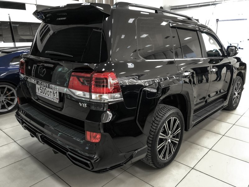 Toyota Land Cruiser 200 2010 Tuning