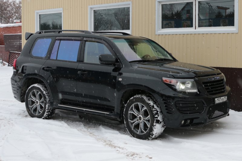 Toyota Land Cruiser 200 2010 Tuning