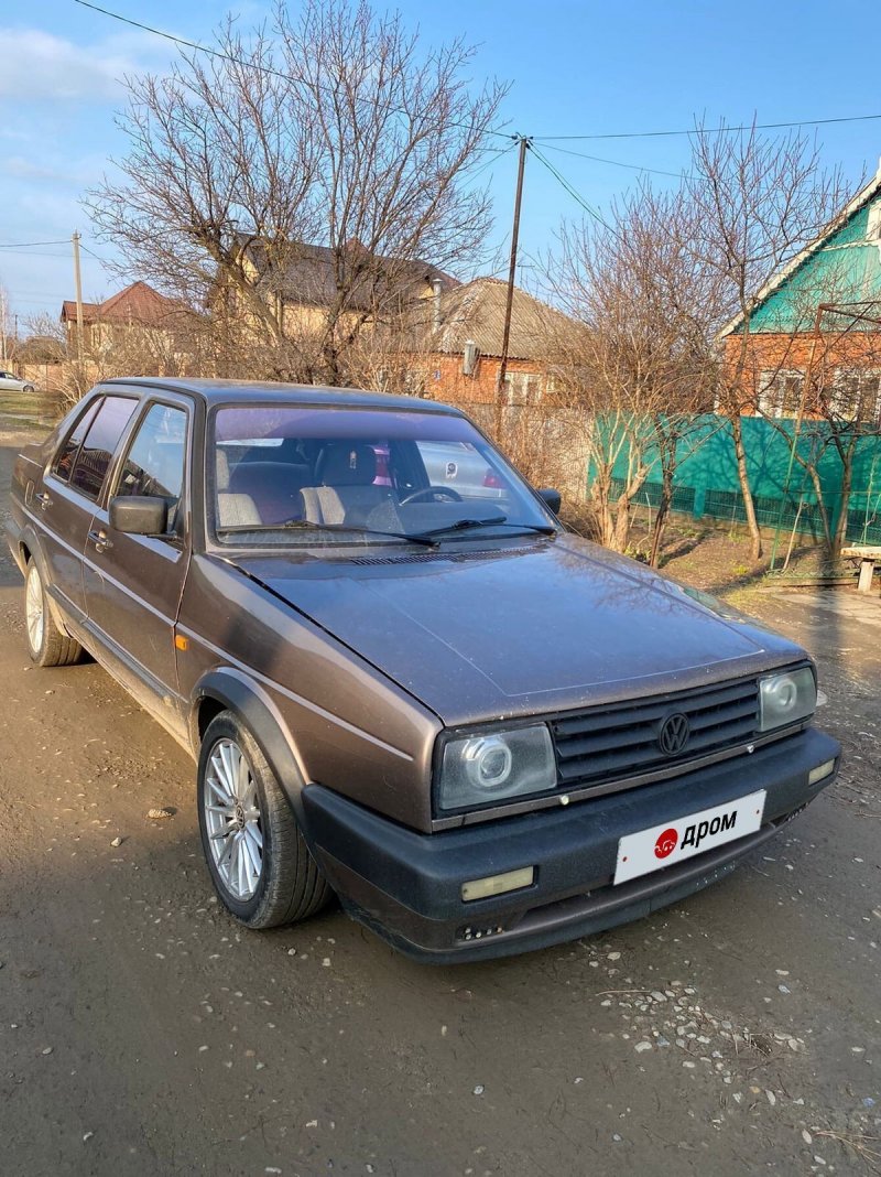 Jetta 1986 Volkswagen серая