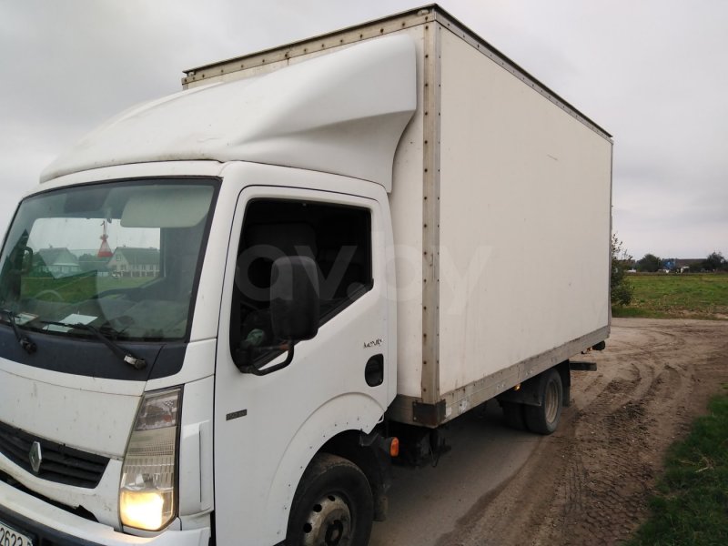 Грузовик Renault Maxity