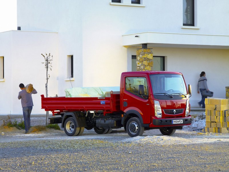 Cela TP-20 Renault Maxity