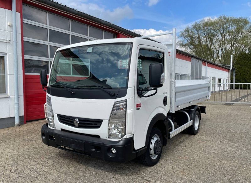 Renault Maxity 1 поколение
