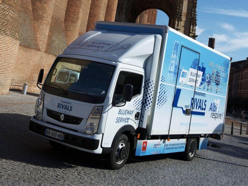 2008 Renault Maxity