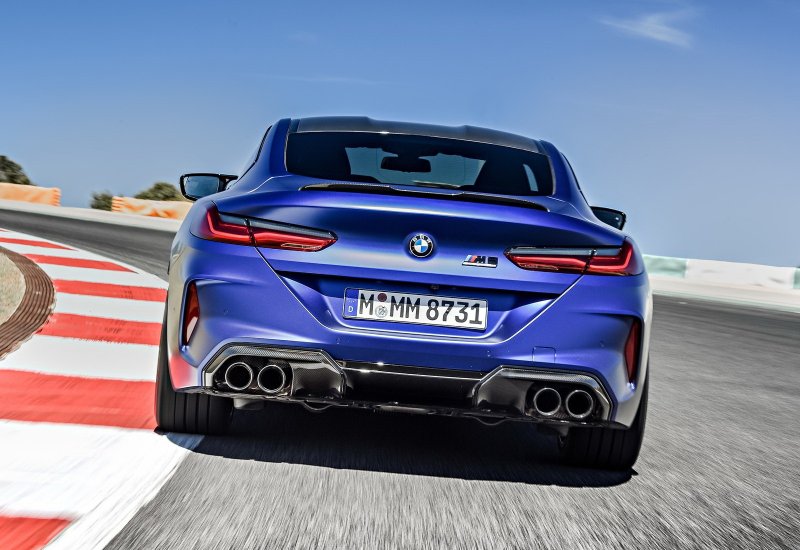 BMW m8 Competition черная