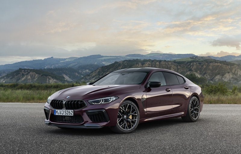 БМВ m8 Coupe