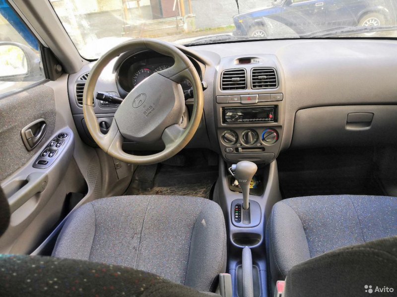 Hyundai Accent 2005 салон
