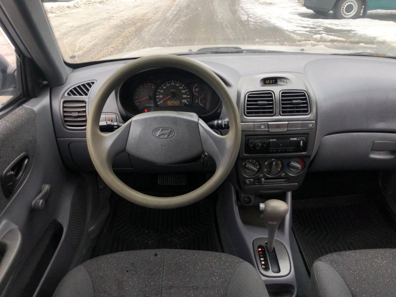 Hyundai Accent автомат