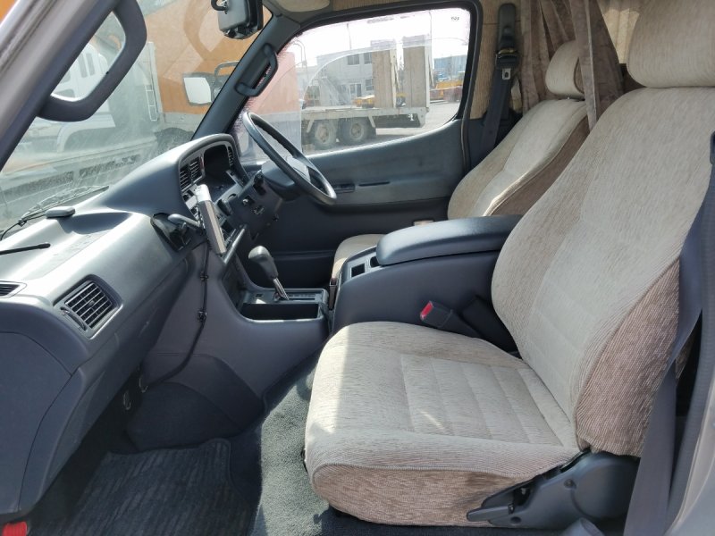 Hiace Toyota дизель 2002 салон