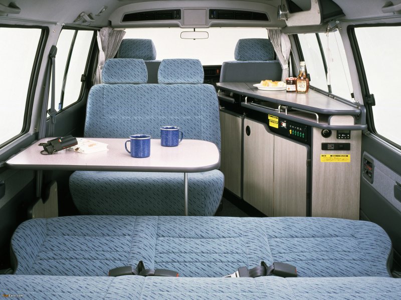 Toyota Hiace (h100) спальник