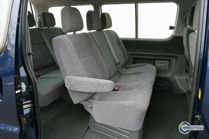 Toyota Hiace h100 сиденья
