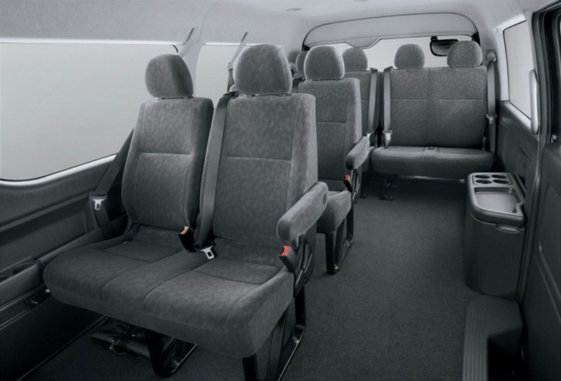 Toyota Hiace 2015 салон
