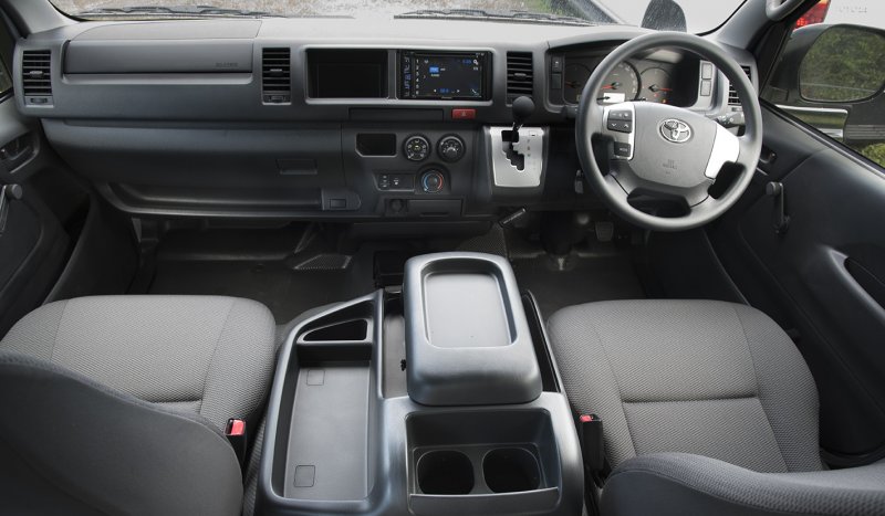 Салон Toyota Hiace van 2016