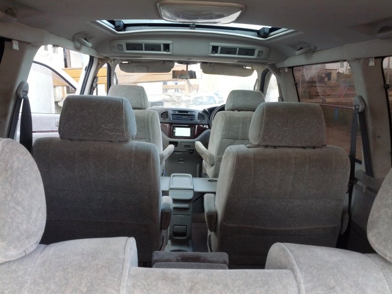 Toyota Regius 2001 салон