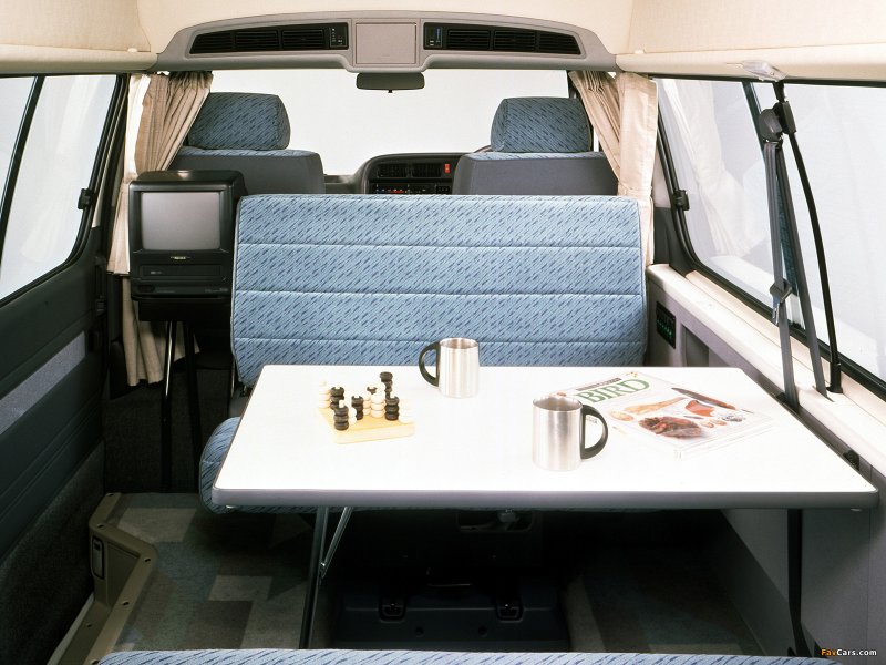 Toyota Hiace (h100) спальник