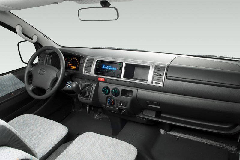 Toyota Hiace салон