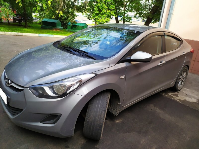 Hyundai Elantra Grey 2012