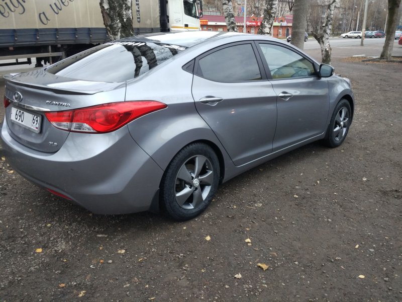 Hyundai Elantra 2013