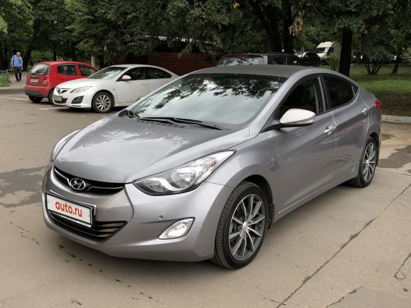 Hyundai Elantra 5 MD серая