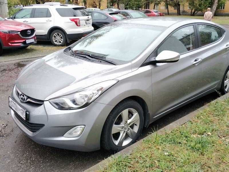 Hyundai Elantra 2013