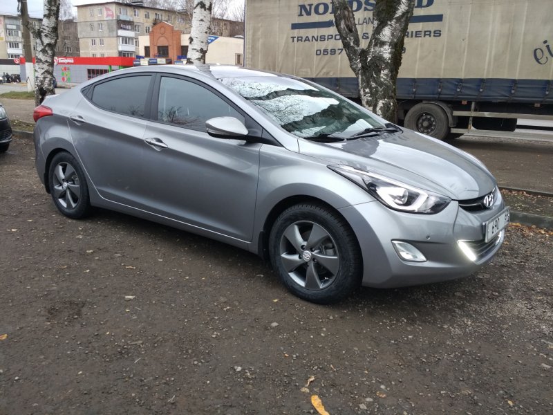 Hyundai Elantra Grey 2012