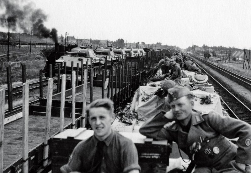Эшелон на Дальний Восток 1945