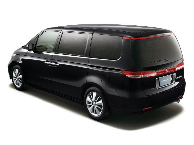 Минивэн Honda Elysion